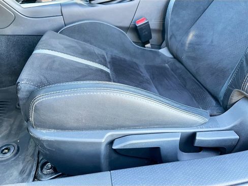 Used 2024 Toyota GR86 Premium image 18