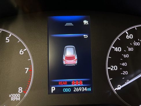 Used 2023 Toyota Corolla Cross L image 17