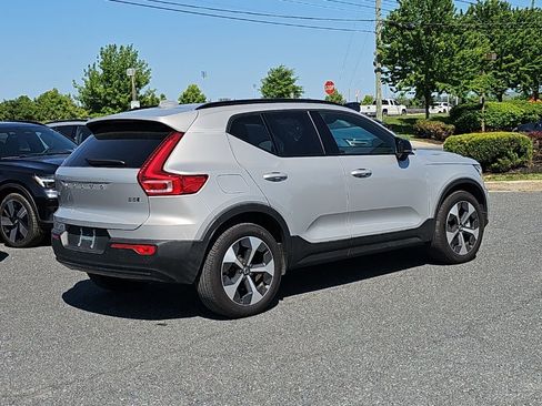 Used 2025 Volvo XC40 B5 Plus AWD/4WD image 13