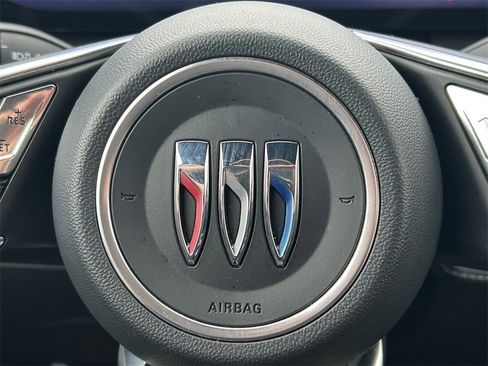 Used 2025 Buick Enclave Preferred image 40