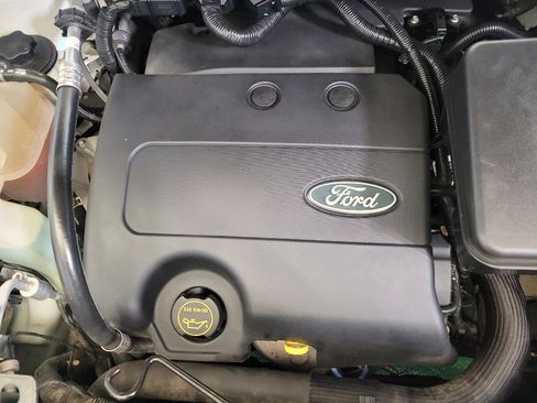 Used 2014 Ford Edge SE FWD image 30