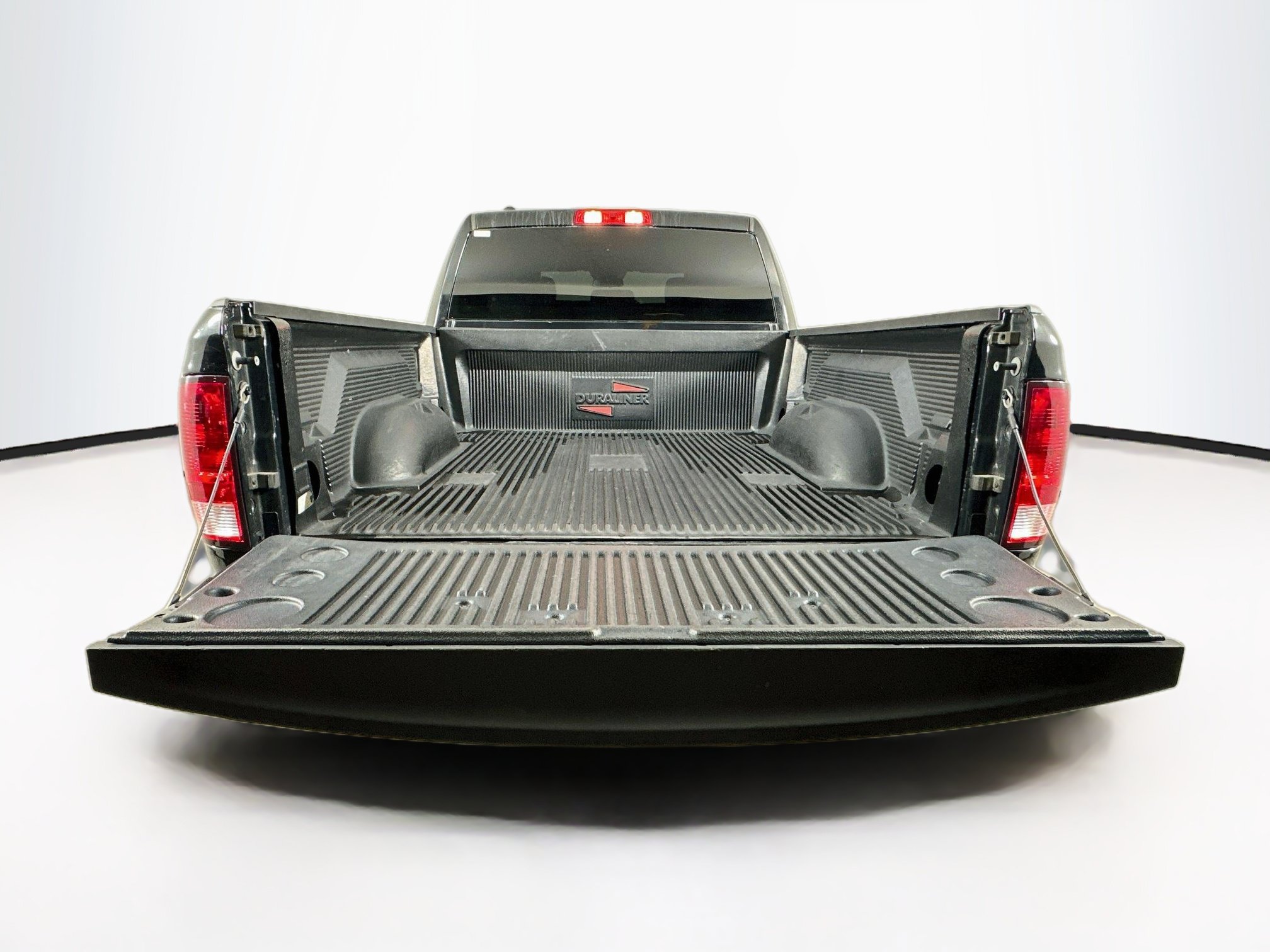 Used 2021 RAM 1500 Classic SLT AWD/4WD image 27