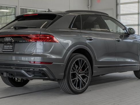 Used 2020 Audi Q8 Premium Plus AWD/4WD image 28