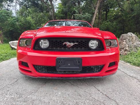 Used 2014 Ford Mustang GT RWD image 14