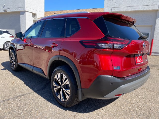 Used 2021 Nissan Rogue SV w/ Premium Package AWD/4WD image 3