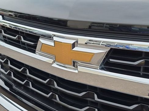 Used 2023 Chevrolet Silverado 1500 LT AWD/4WD image 33