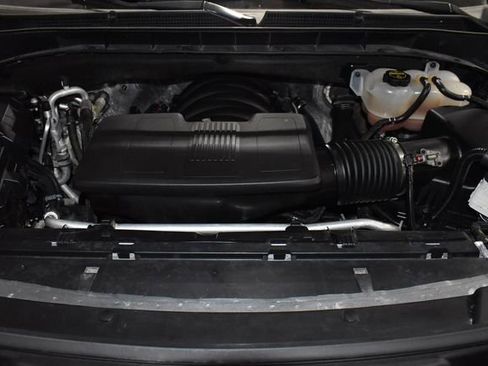 Used 2024 GMC Yukon SLE image 10