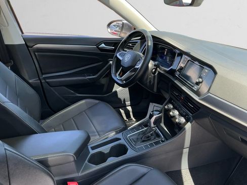 Used 2023 Volkswagen Jetta SE FWD image 15