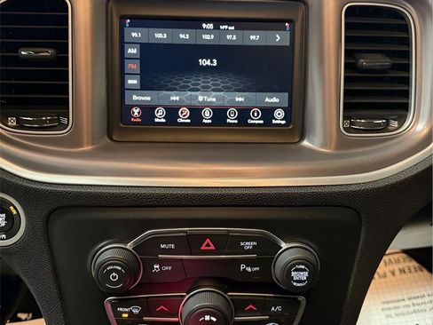 Used 2022 Dodge Charger SXT image 23