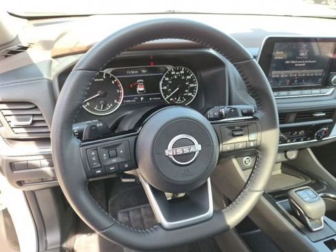 Used 2023 Nissan Rogue SV w/ SV Premium B Package image 21