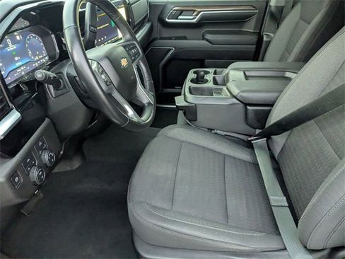 Used 2022 Chevrolet Silverado 1500 LT image 17