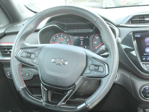 Used 2023 Chevrolet TrailBlazer RS w/ Sun and Liftgate Package image 12