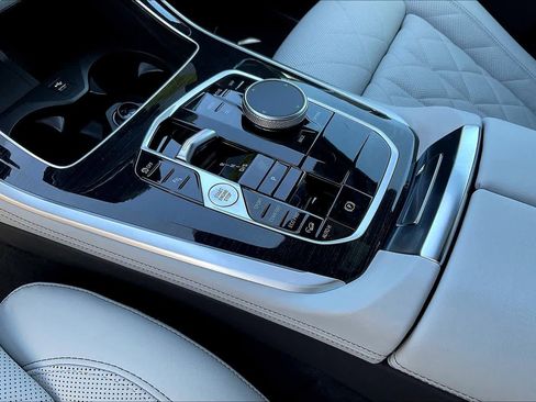 New 2026 BMW X5 xDrive40i w/ M Sport Package image 8