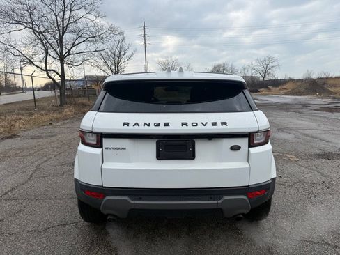 Used 2017 Land Rover Range Rover Evoque SE image 4