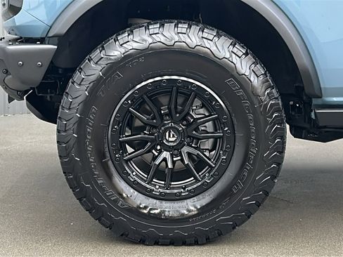 Used 2021 Ford Bronco Wildtrak image 10