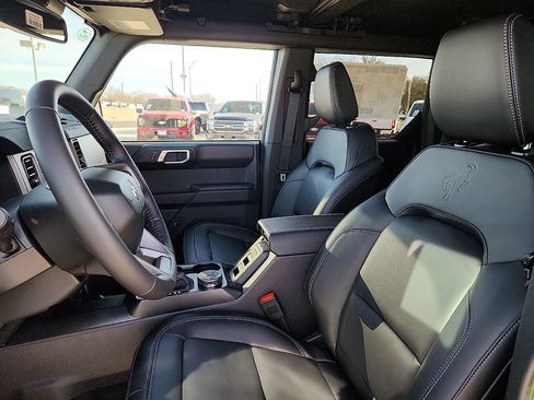New 2025 Ford Bronco Outer Banks image 7