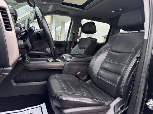 Used 2018 GMC Sierra 1500 Denali w/ Denali Ultimate Package image 17