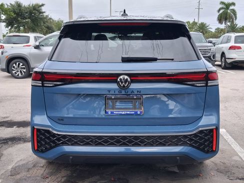 New 2026 Volkswagen Tiguan SE R-Line FWD image 4
