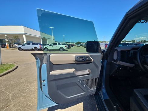 Used 2023 Ford Bronco Wildtrak AWD/4WD image 12