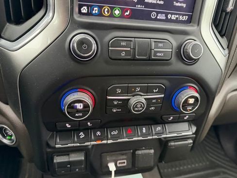 Used 2020 Chevrolet Silverado 1500 LTZ w/ Z71 Off-Road Package AWD/4WD image 22