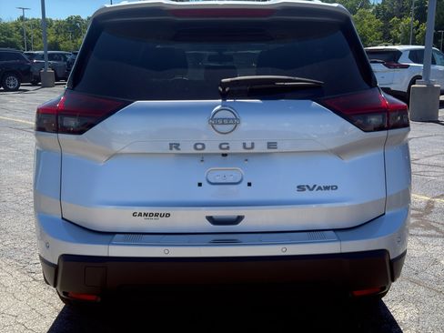Certified 2024 Nissan Rogue SV w/ SV Premium Package AWD/4WD image 7