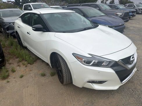 Used 2017 Nissan Maxima SR w/ Midnight Edition FWD image 3