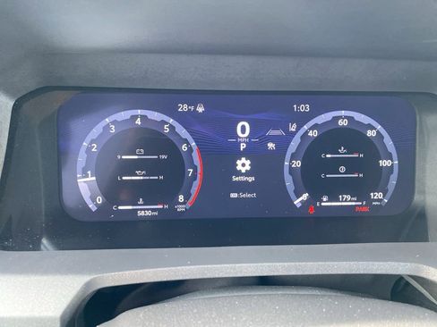 Used 2025 Toyota Tacoma SR5 image 13