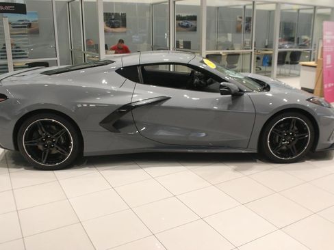 Used 2025 Chevrolet Corvette Stingray Coupe w/ Battery Protection Package image 7