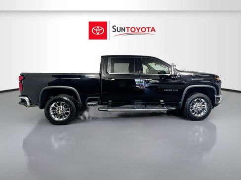 Used 2024 Chevrolet Silverado 2500 LTZ w/ LTZ Plus Package AWD/4WD image 2