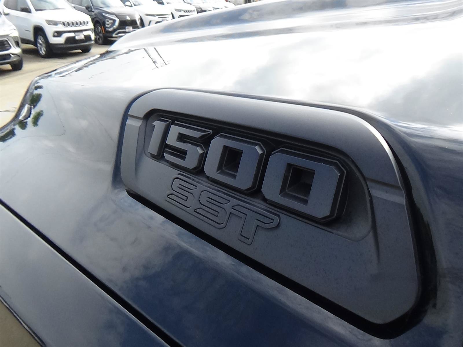 Used 2025 RAM 1500 Warlock AWD/4WD image 17