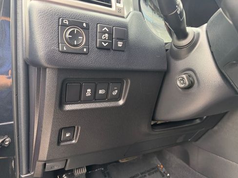 Used 2023 Lexus GX 460 Premium w/ Premium Package AWD/4WD image 19