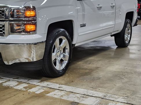 Used 2015 Chevrolet Silverado 1500 LT w/ Texas Edition, 1LT Trim RWD image 17
