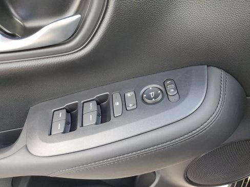 New 2027 Honda HR-V LX image 22