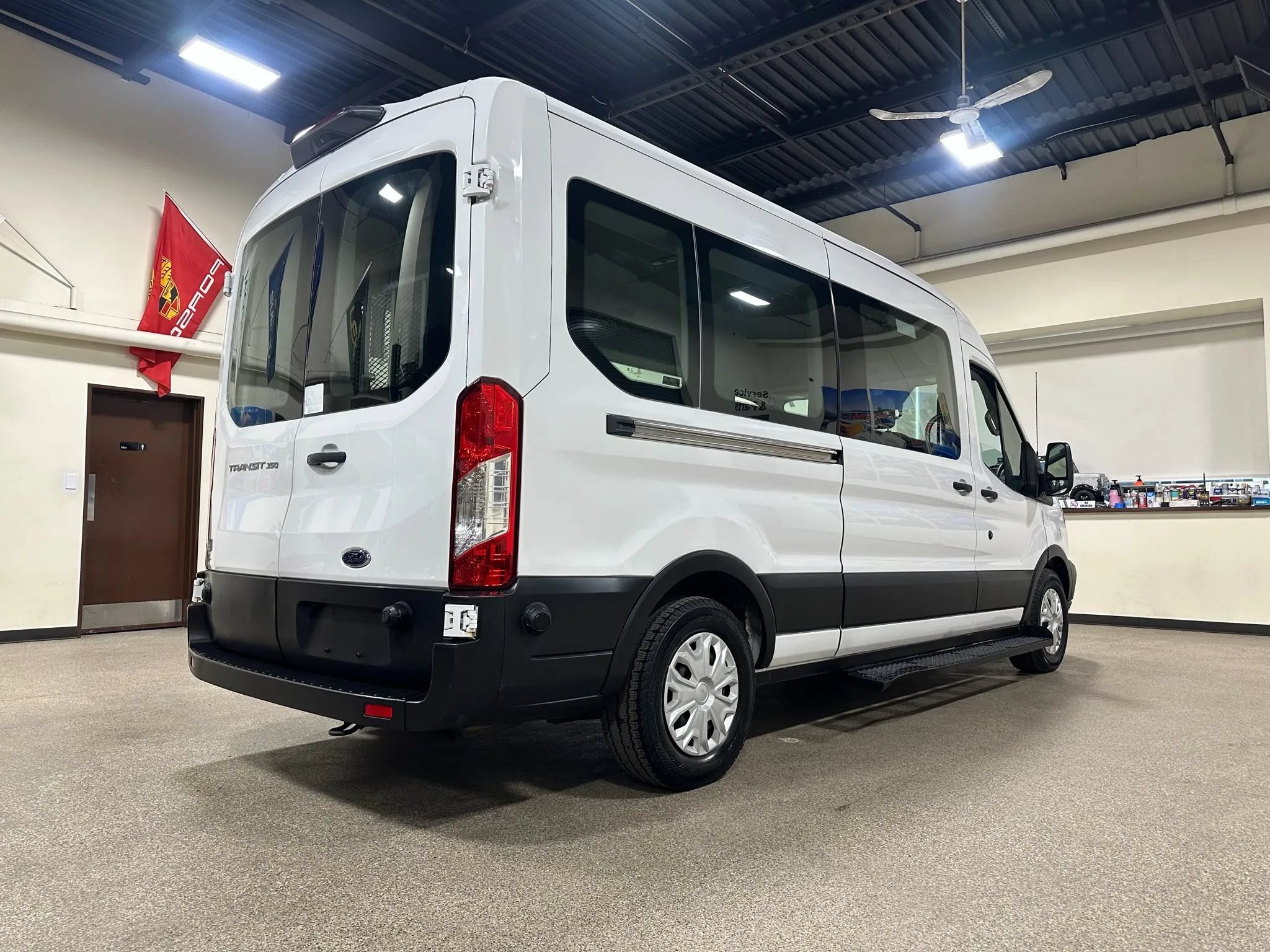 Used 2019 Ford Transit 350 XL RWD image 10