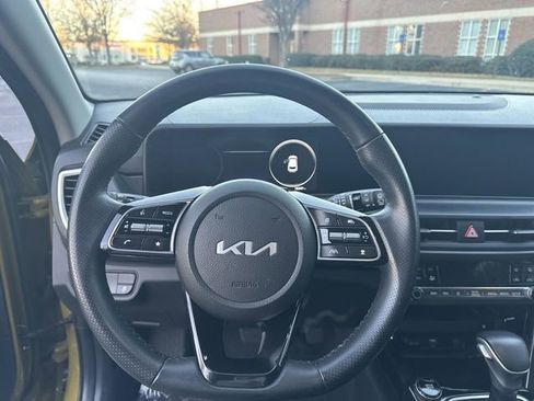 Certified 2024 Kia Seltos SX image 19