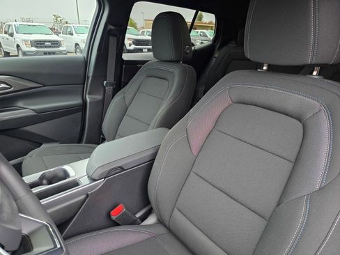 New 2026 Chevrolet Equinox EV LT w/ LPO, Blackout Package image 21