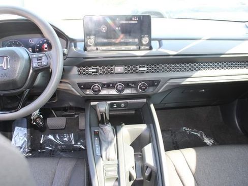 Used 2025 Honda Accord SE image 12