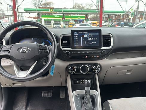 Used 2023 Hyundai Venue SEL w/ Cargo Package image 26