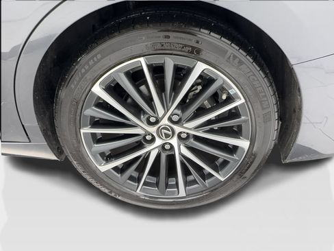 Used 2022 Lexus ES 350 w/ Premium Package FWD image 11