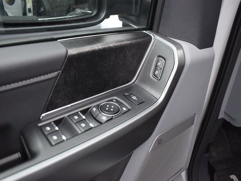 New 2026 Ford F250 XLT w/ XLT Premium Package RWD image 12