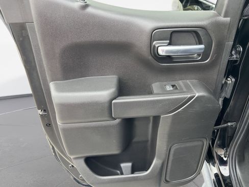 Used 2020 Chevrolet Silverado 1500 Custom w/ Custom Value Package image 18