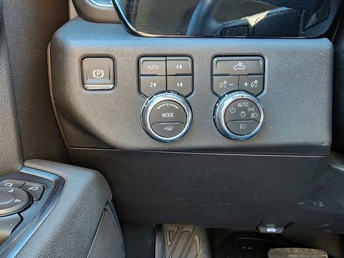 New 2026 GMC Sierra 1500 Elevation w/ LPO, Elevation Black Package image 19