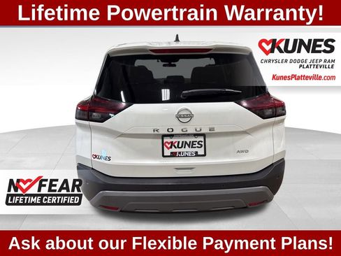 Used 2023 Nissan Rogue S image 9