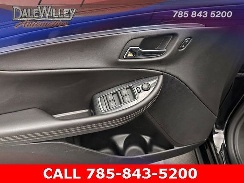 Used 2016 Chevrolet Impala LT w/ Convenience Package image 18