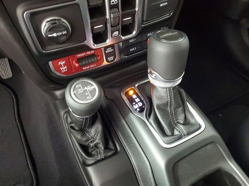 New 2025 Jeep Gladiator Rubicon image 19