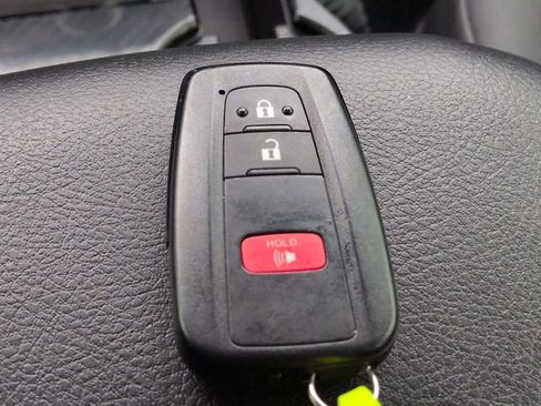 Used 2022 Toyota 4Runner TRD Off-Road Premium image 33