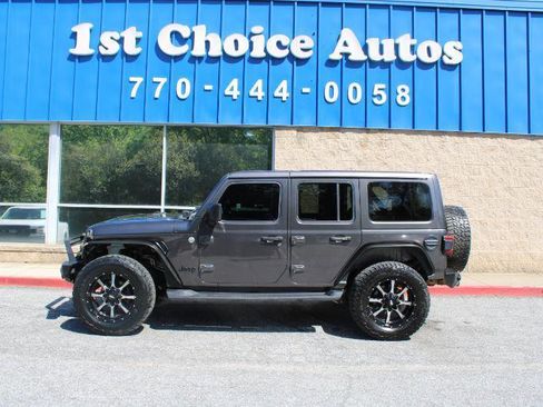 Used 2020 Jeep Wrangler Unlimited Sahara AWD/4WD image 6