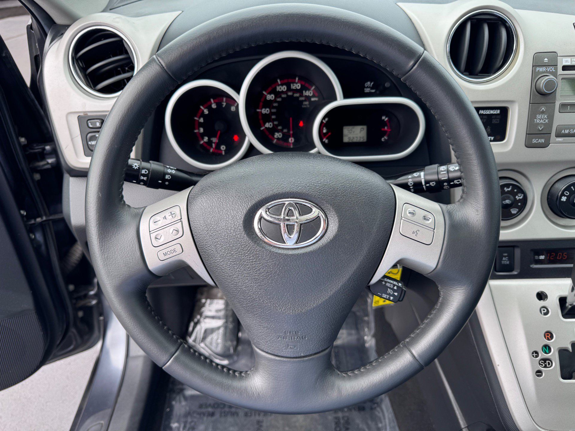 Used 2009 Toyota Matrix XRS FWD image 19
