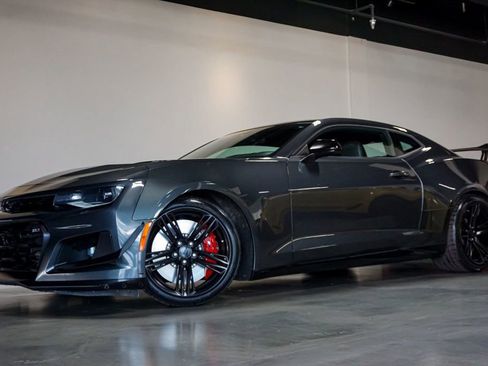 Used 2018 Chevrolet Camaro ZL1 image 85