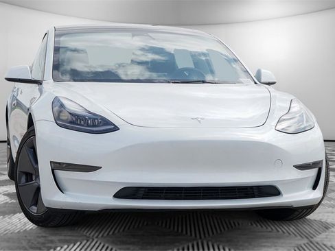 Used 2023 Tesla Model 3 Standard Range RWD image 1